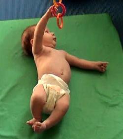 infant-5weeks-see-swipe.jpg